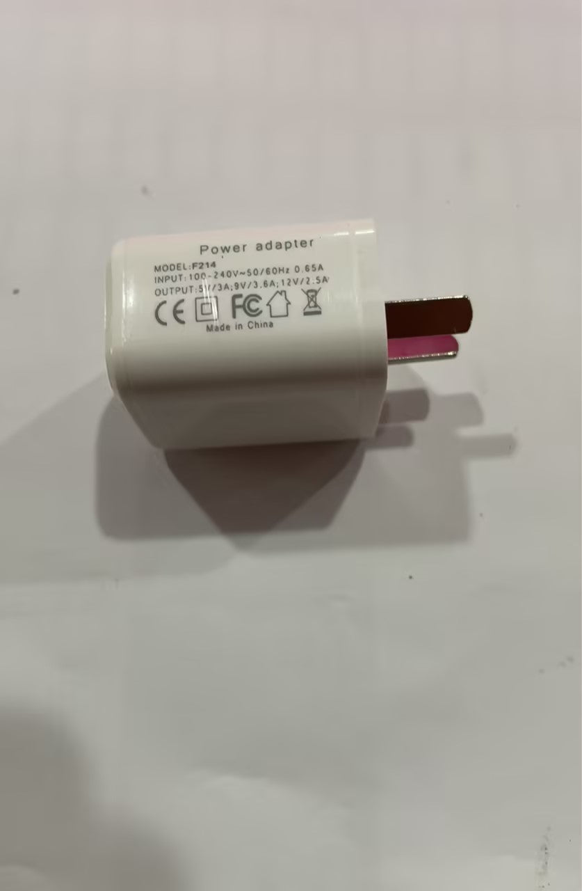 4-in-1 Smart Atmosphere Lamp & Fast Wireless Charger