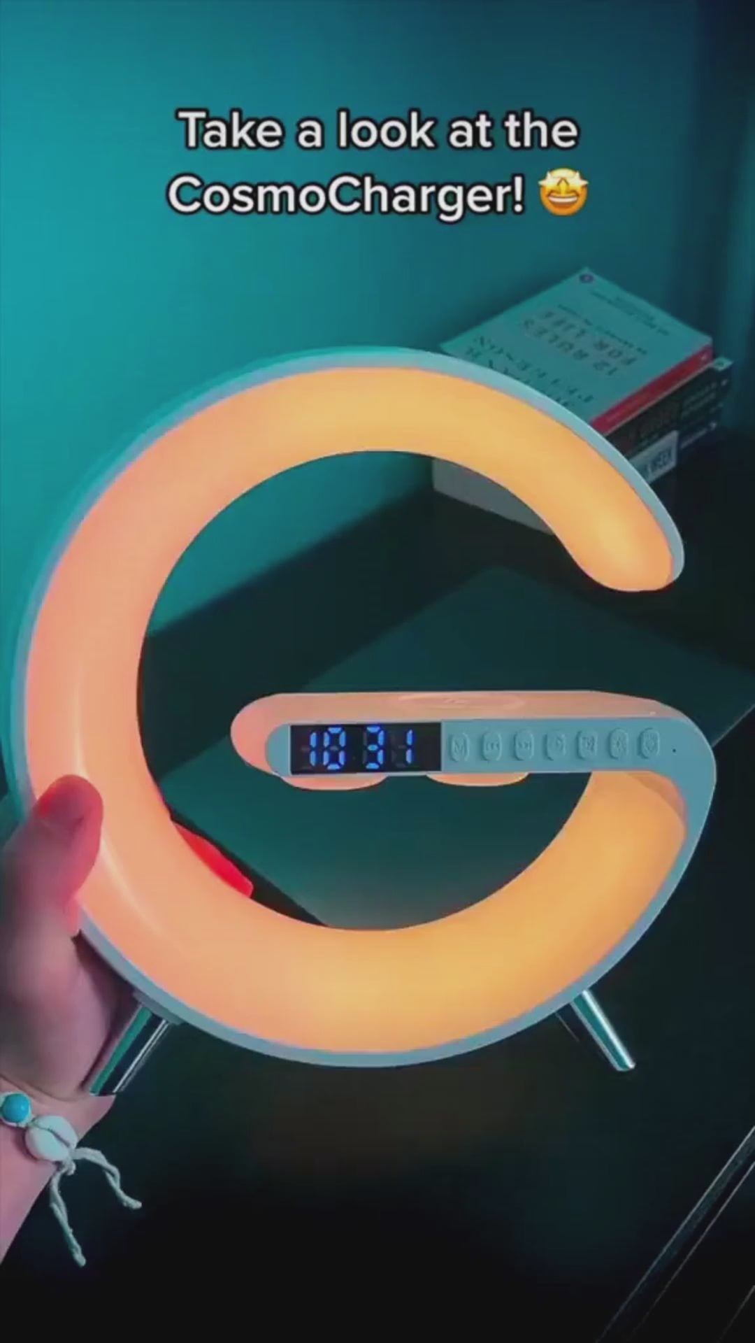 4-in-1 Smart Atmosphere Lamp & Fast Wireless Charger